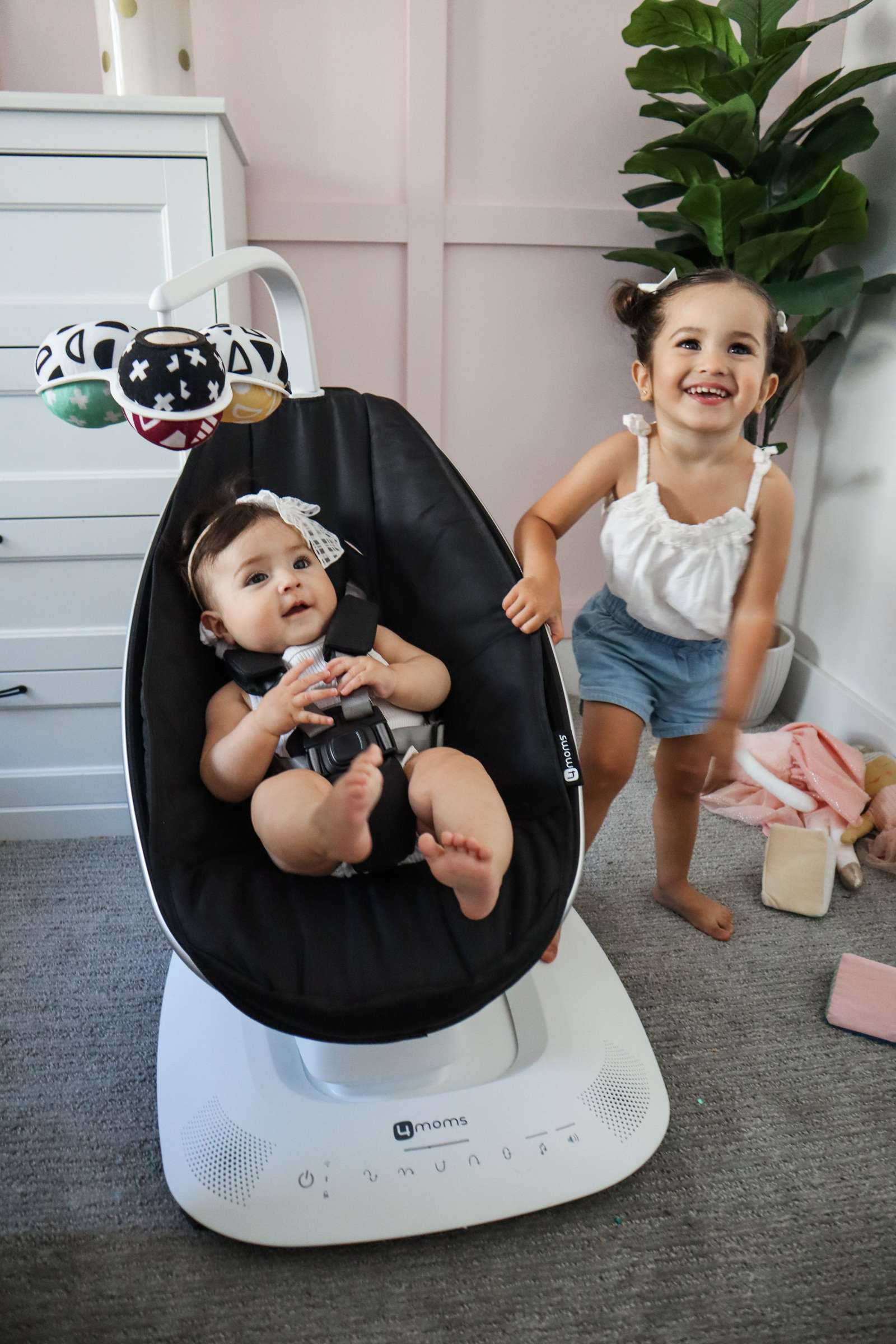 mamaRoo 5 Multi-Motion Babywippe